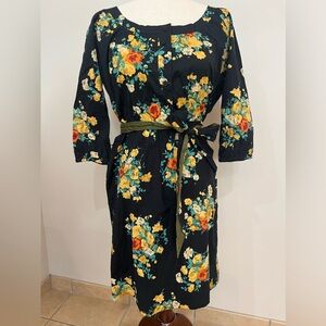 Women’s floral dress size 6